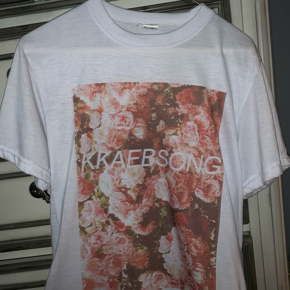 Cute EXO Kkaebsong tee